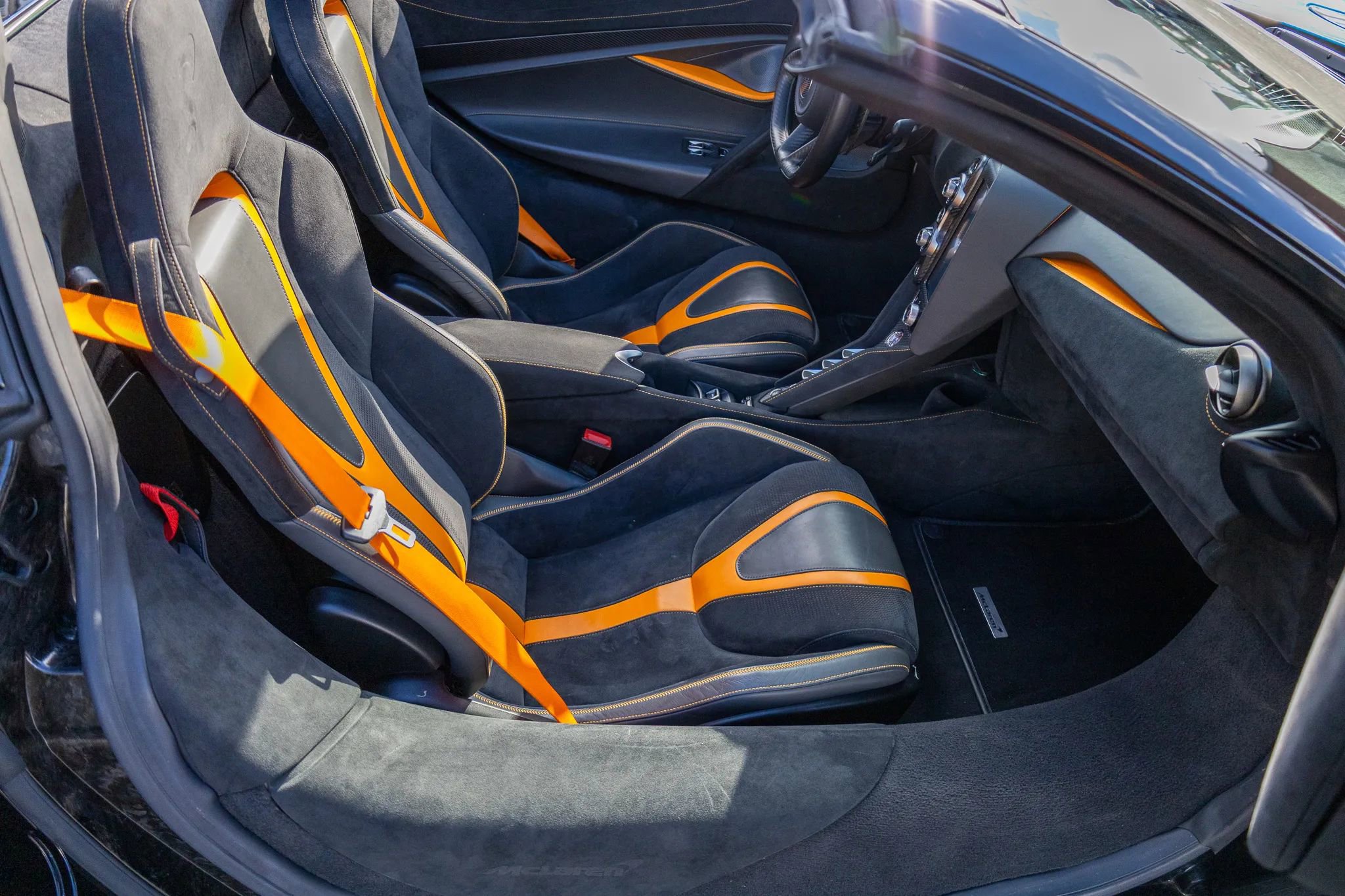 Used 2022 McLaren 720S Spider photo 60