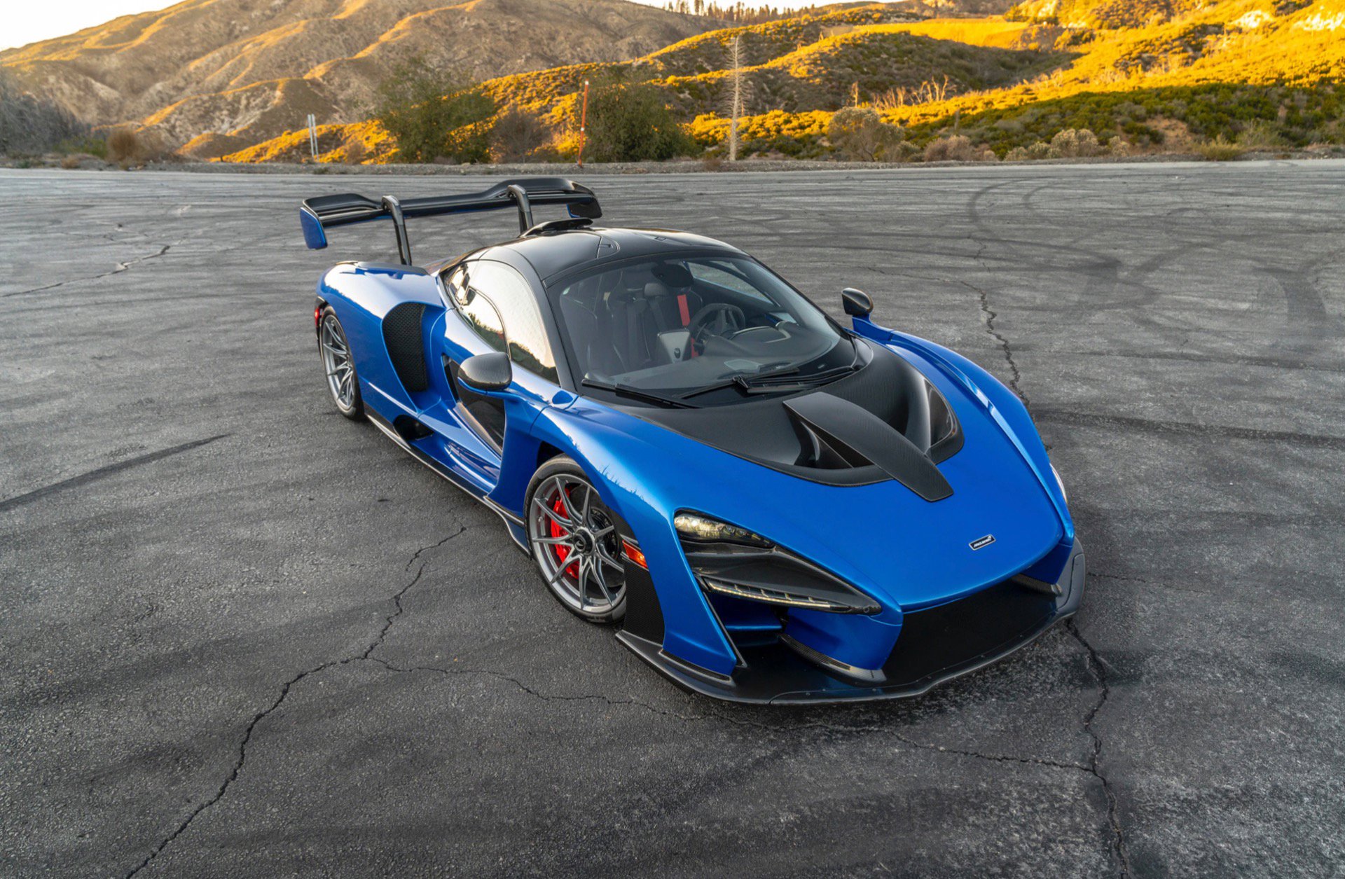 Used 2019 McLaren Senna Coupe ULTRA RARE Only 1685 Mil photo 83