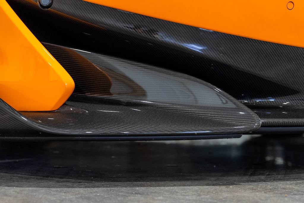 Used 2019 McLaren 600LT photo 15
