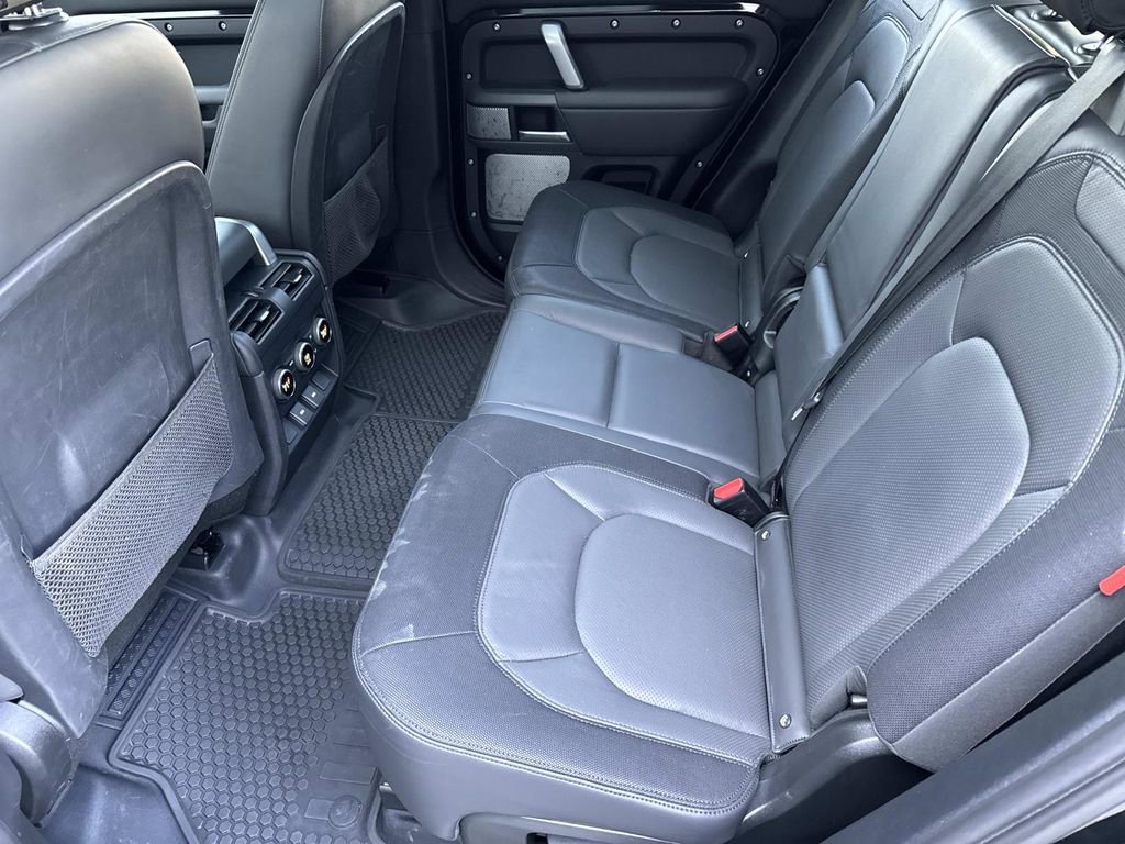 2023 Land Rover Defender 130 X-Dynamic SE