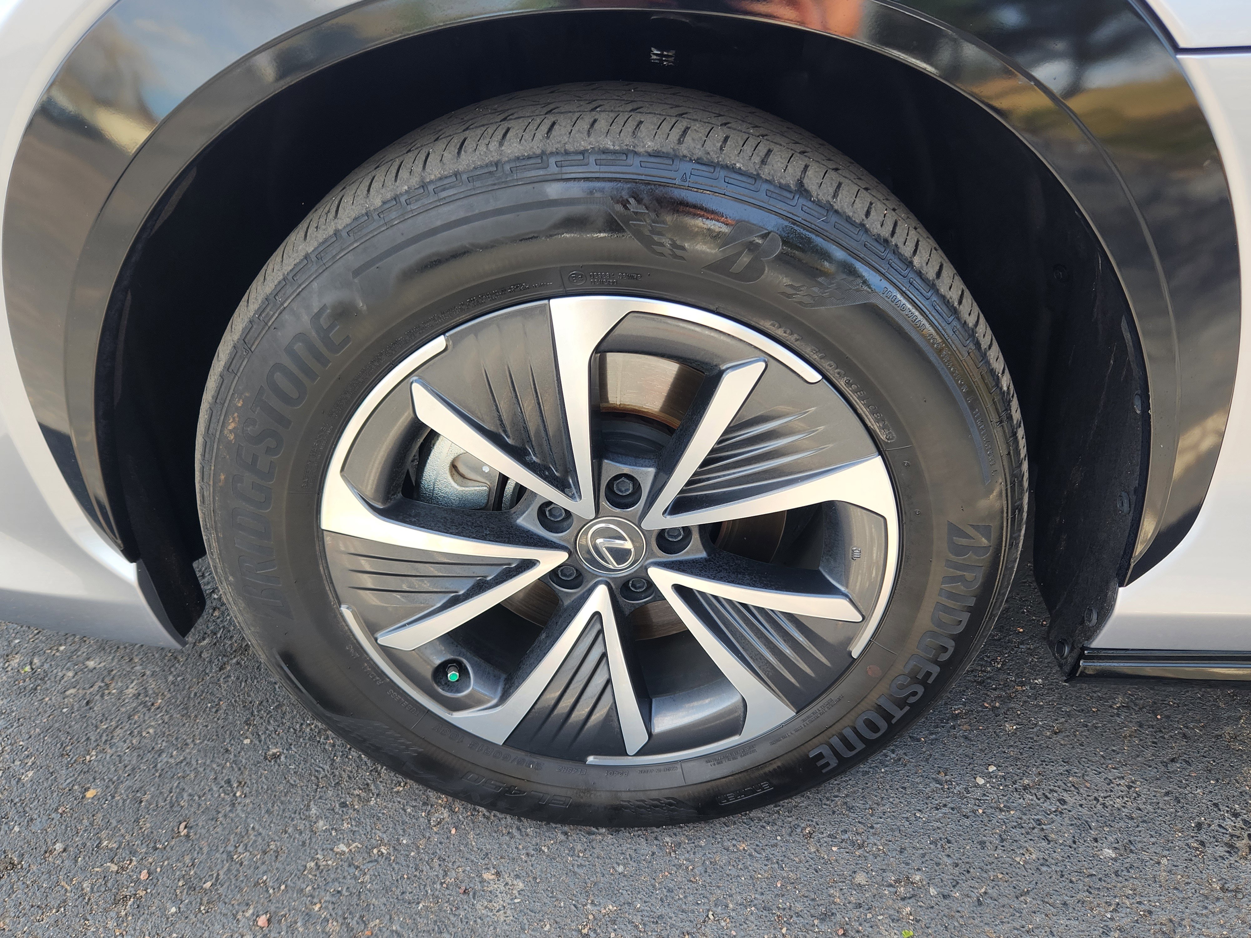 2024 Lexus RZ 450e Premium