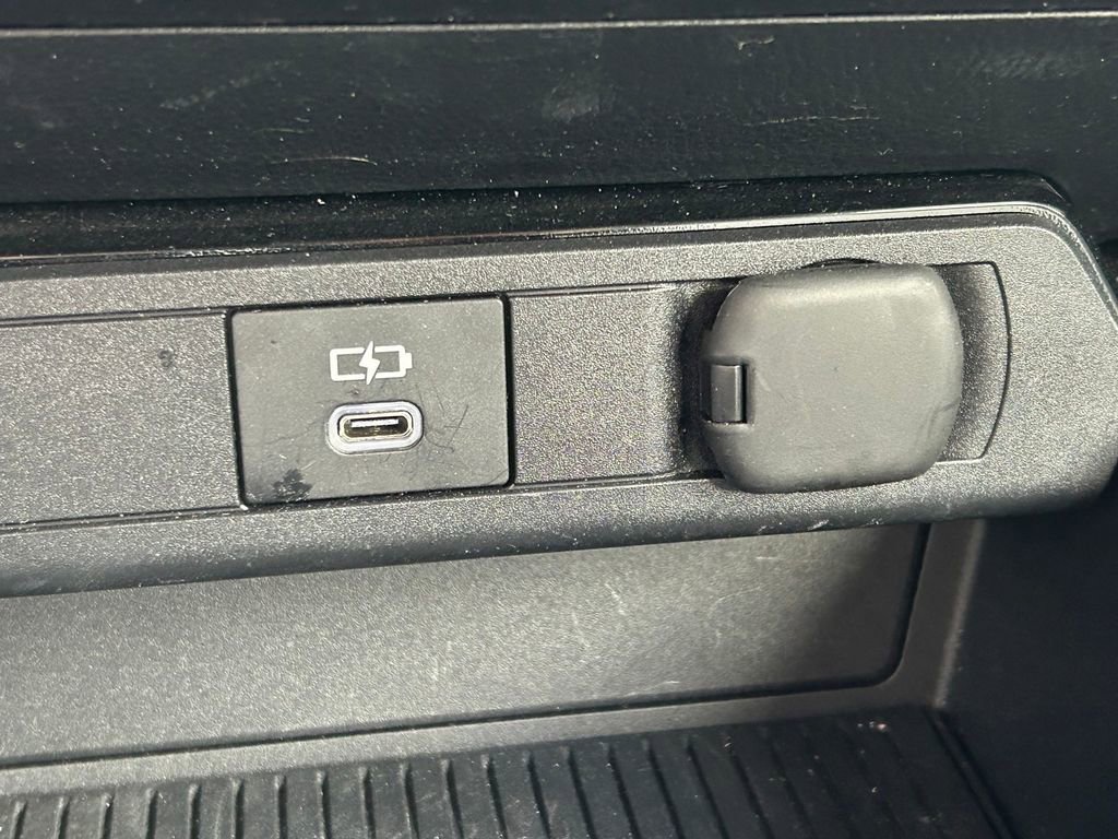 2025 Toyota Prius XLE