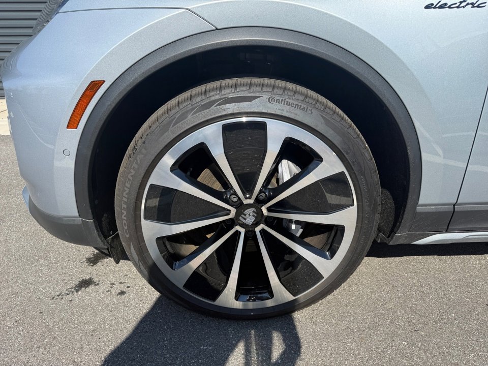 2025 Porsche Macan Electric