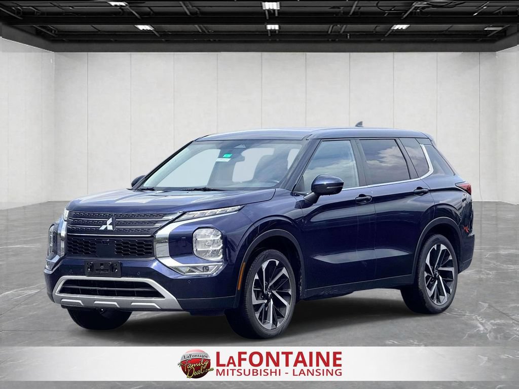 Used 2024 Mitsubishi Outlander SE