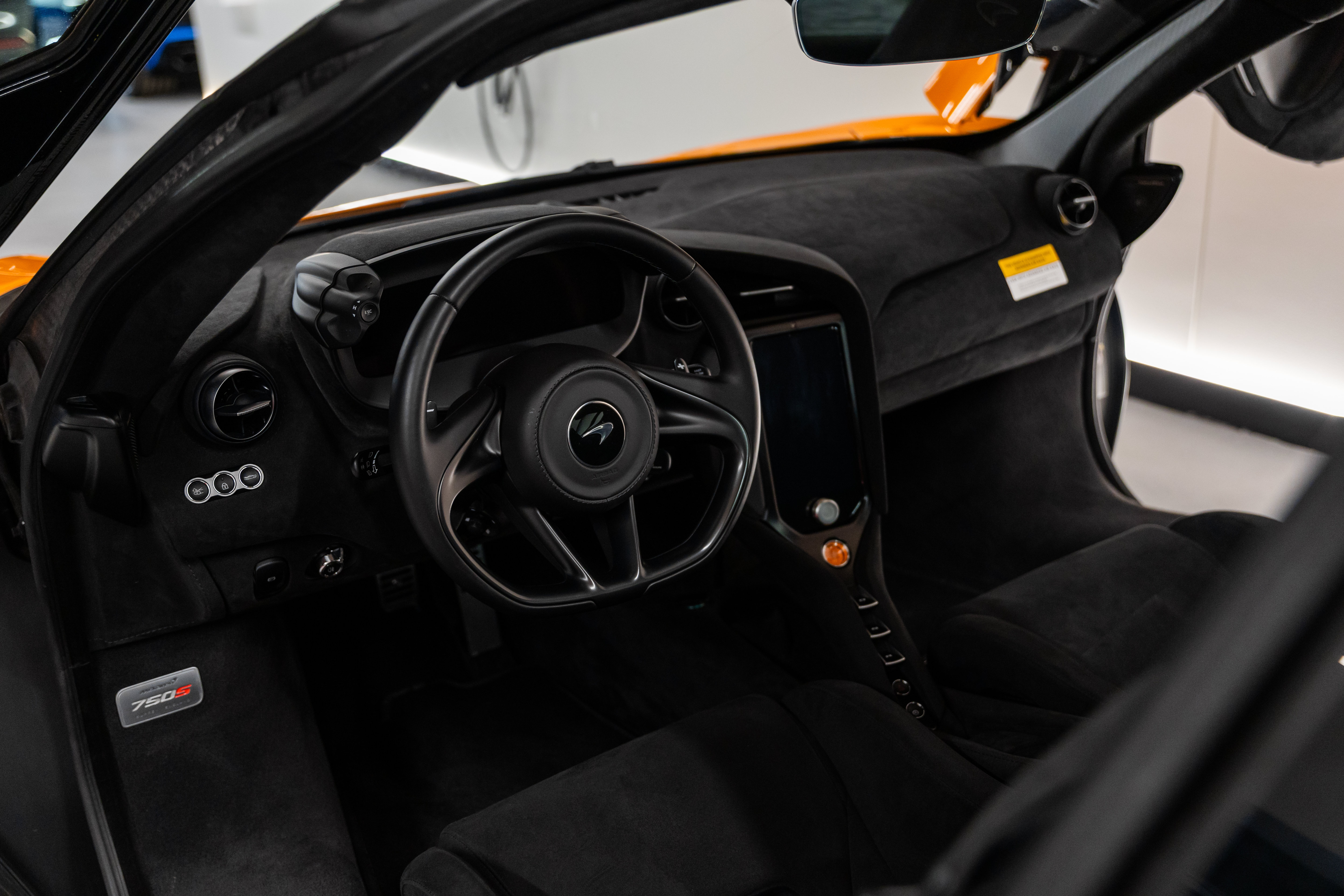 New 2025 McLaren 750S photo 26