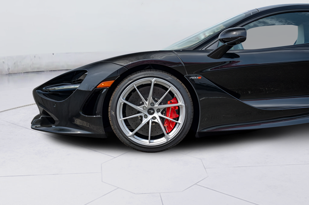 New 2026 McLaren 750S photo 17