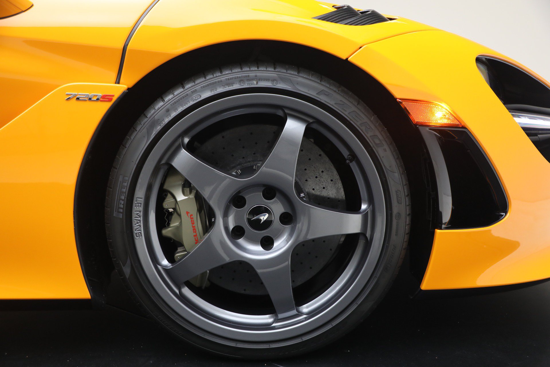 Used 2021 McLaren 720S photo 38