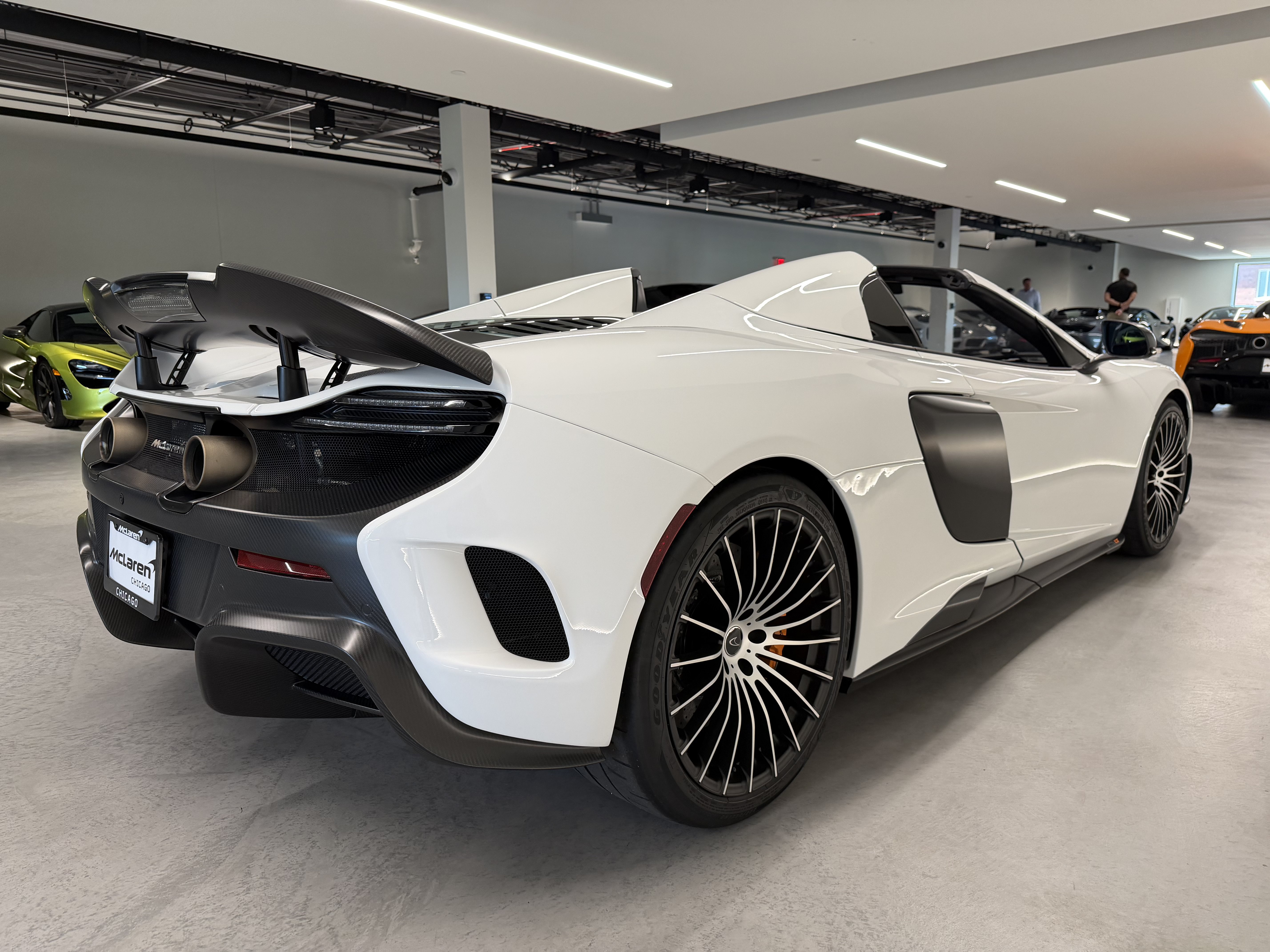 Used 2016 McLaren 675LT Spider photo 31