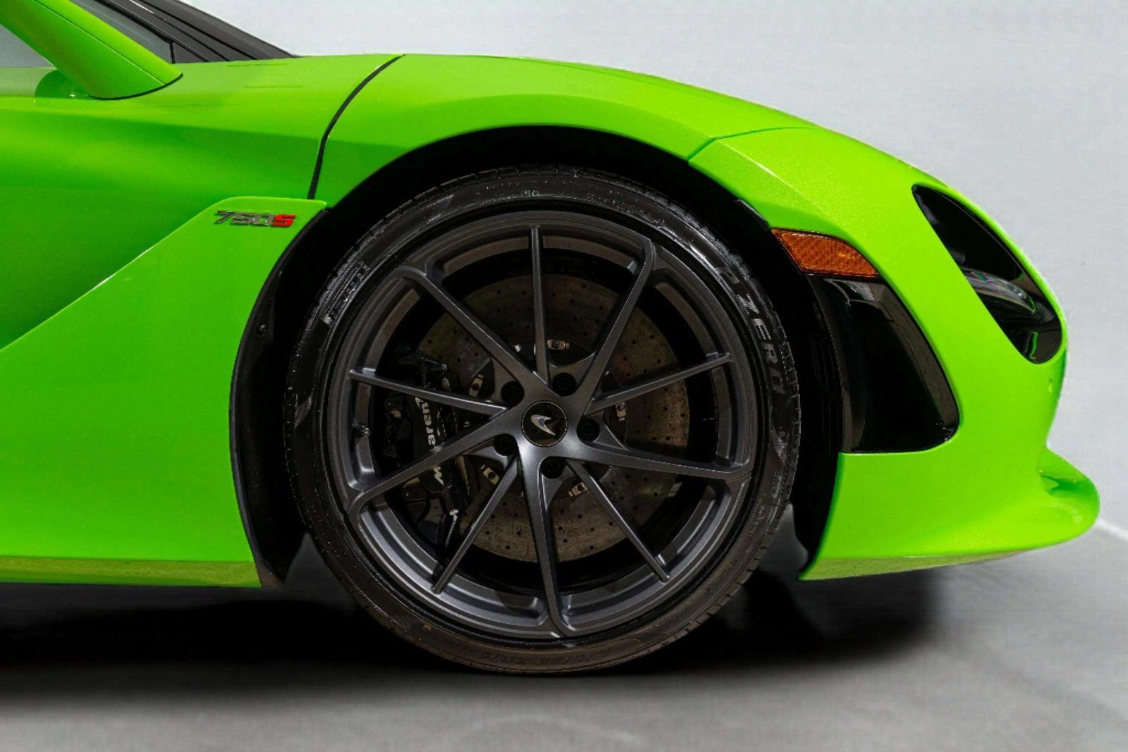 New 2026 McLaren 750S photo 39