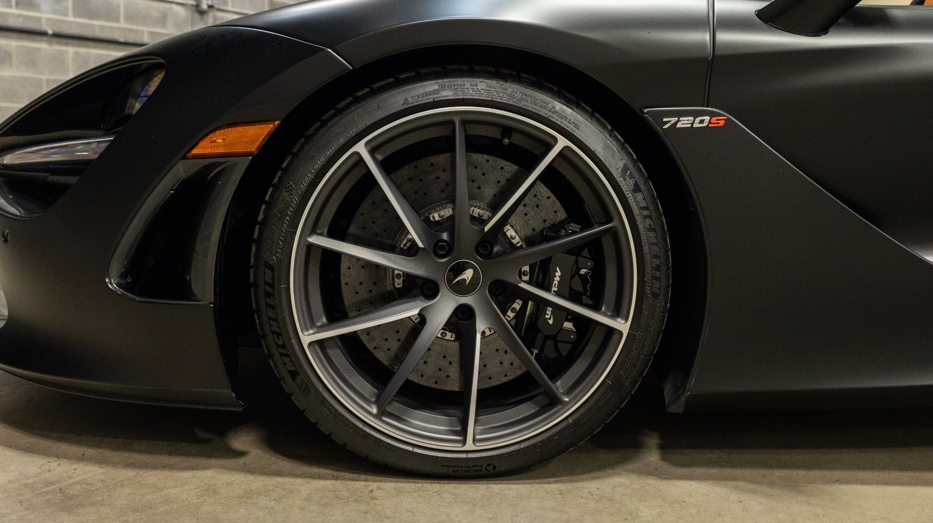 Used 2020 McLaren 720S Spider photo 34