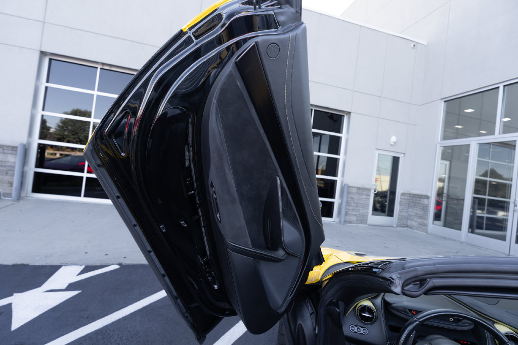 Used 2021 McLaren 720S Luxury photo 23