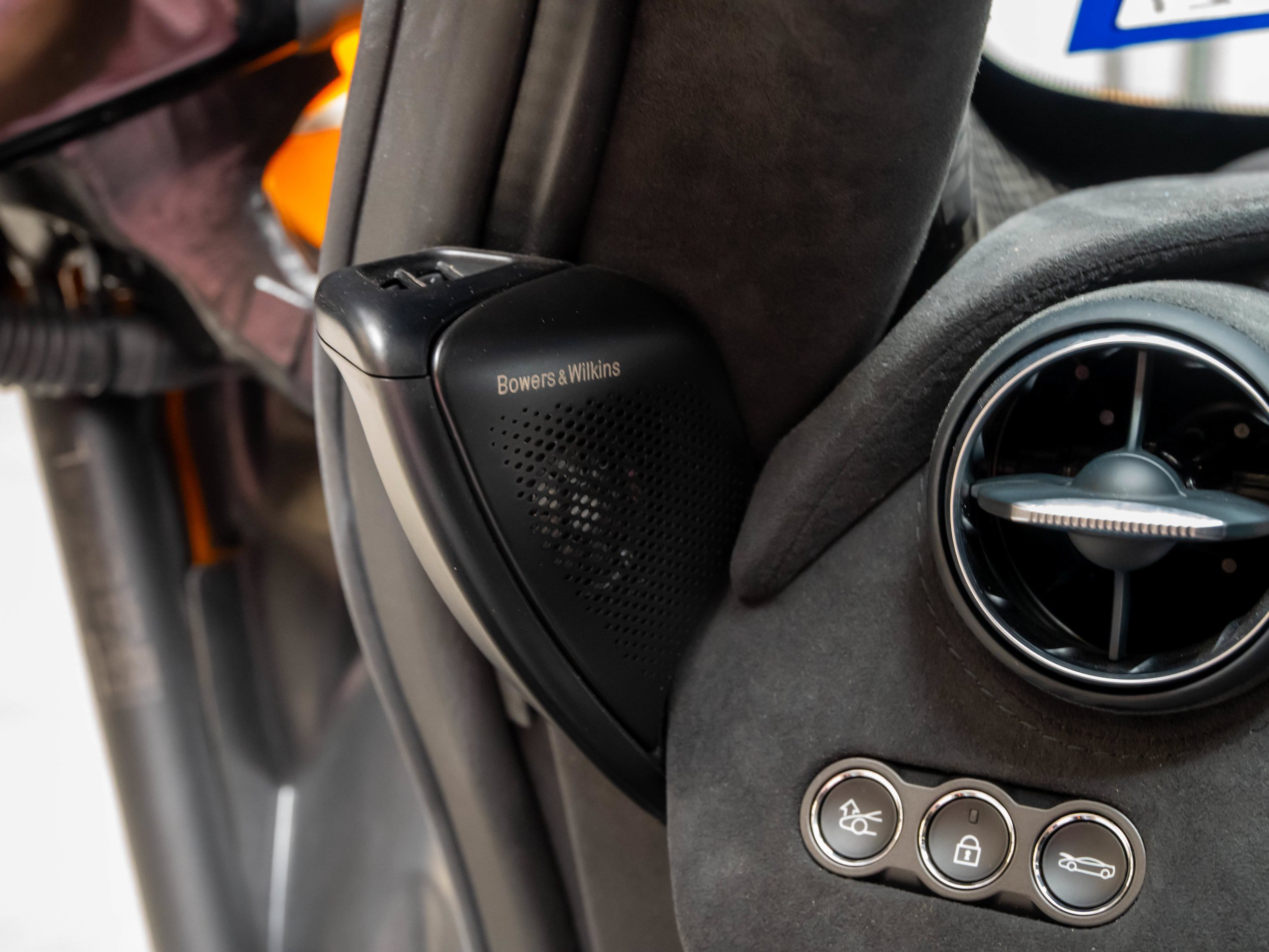 Used 2025 McLaren 750S Spider photo 25