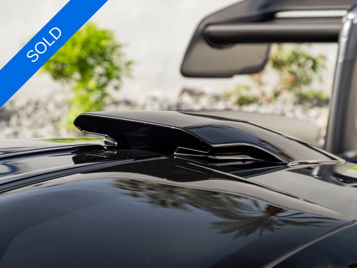 Used 2019 McLaren Senna photo 14