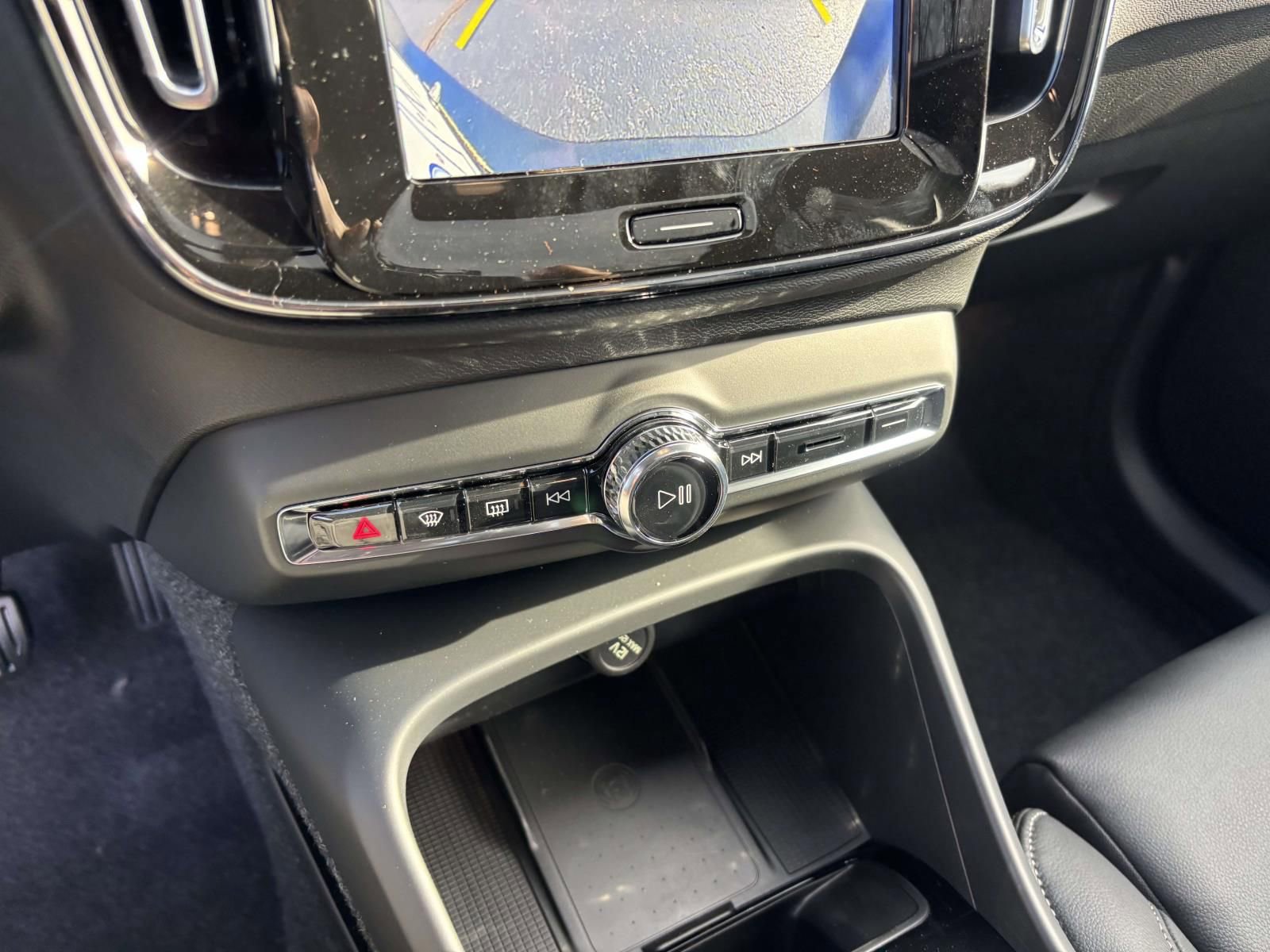 2026 Volvo Xc40 B5 Plus