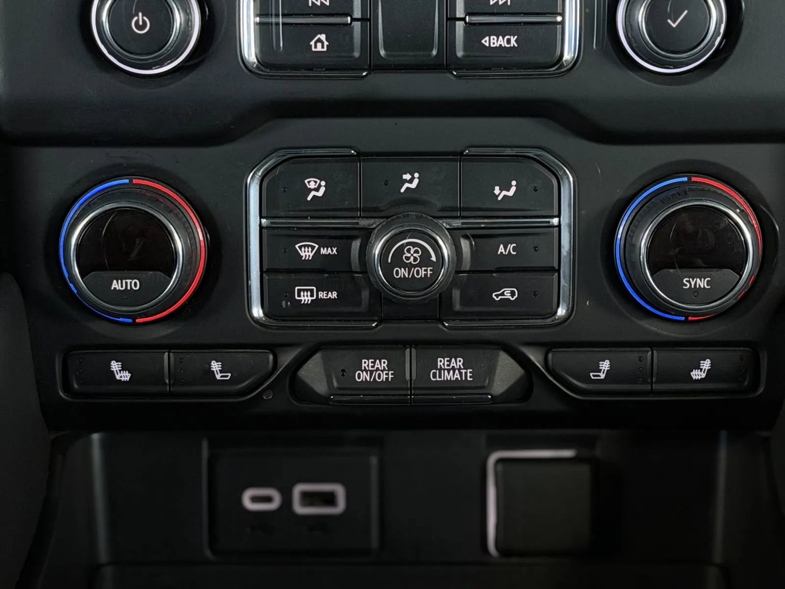 2022 Chevrolet Tahoe RST