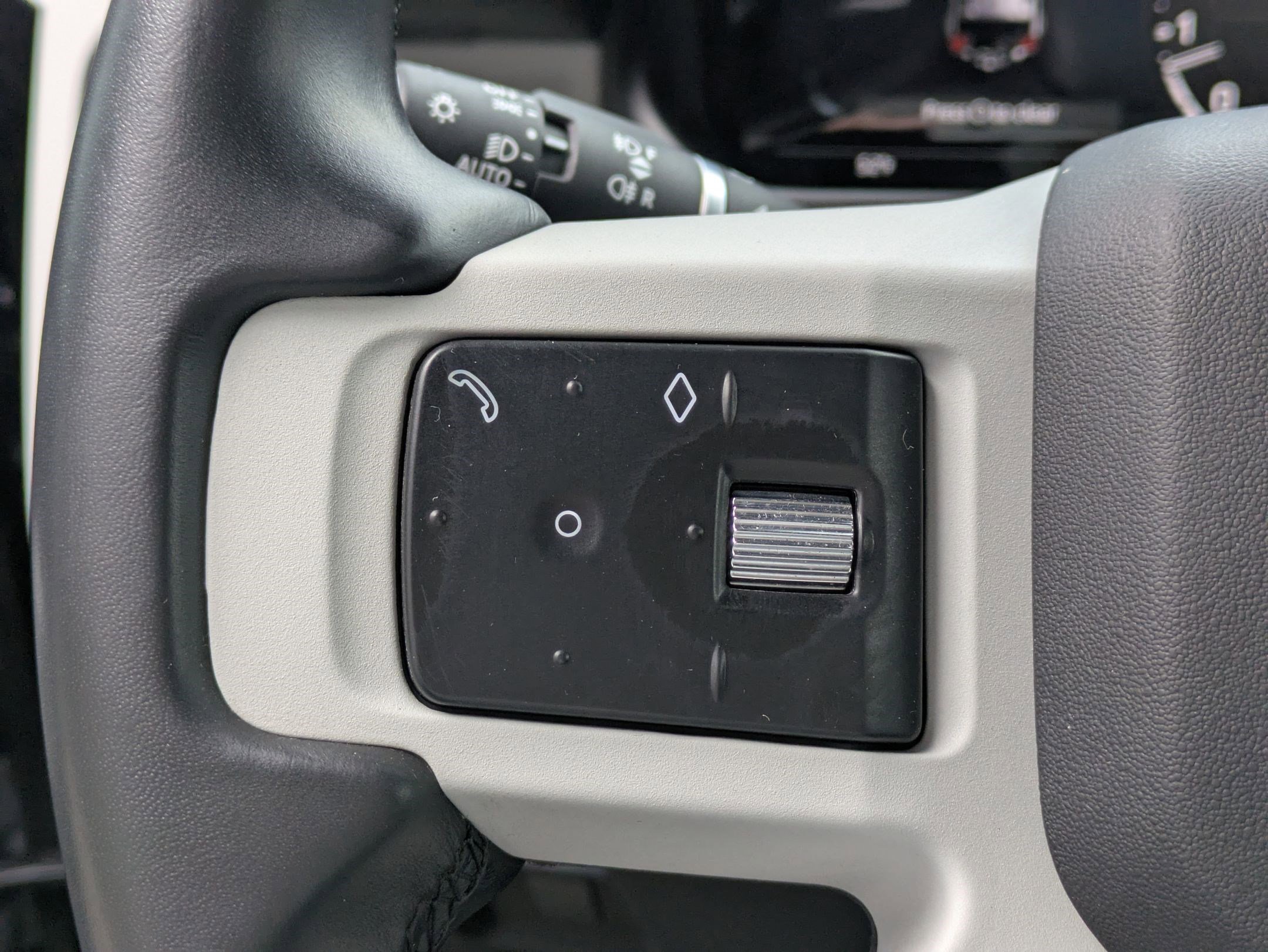 2023 Land Rover Defender 110 X-Dynamic SE