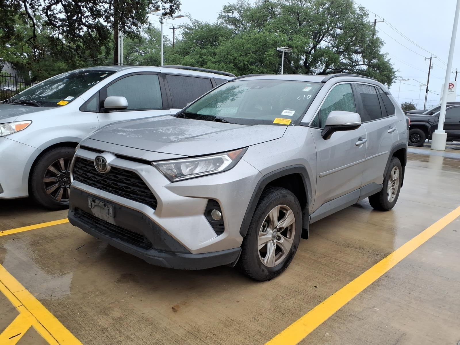 2020 Toyota RAV4 XLE