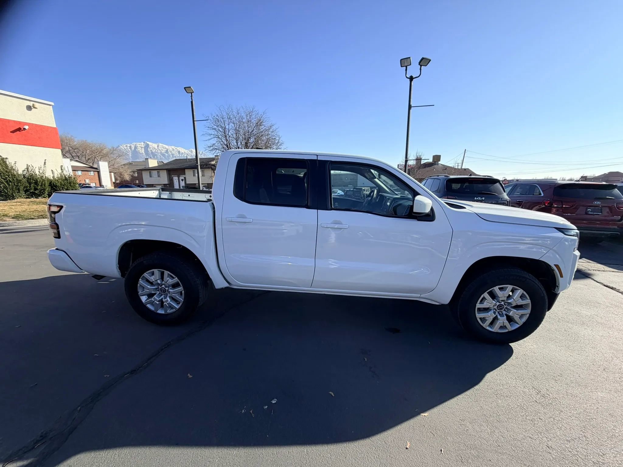 2023 Nissan Frontier SV