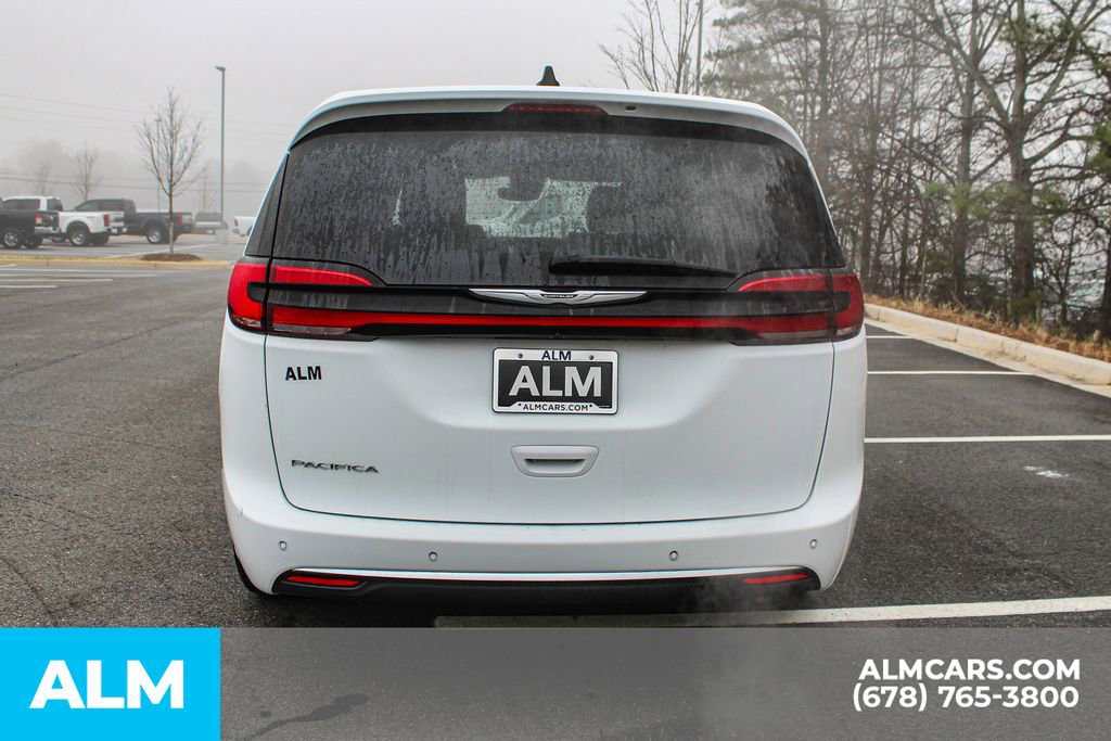 2023 Chrysler Pacifica Touring-L