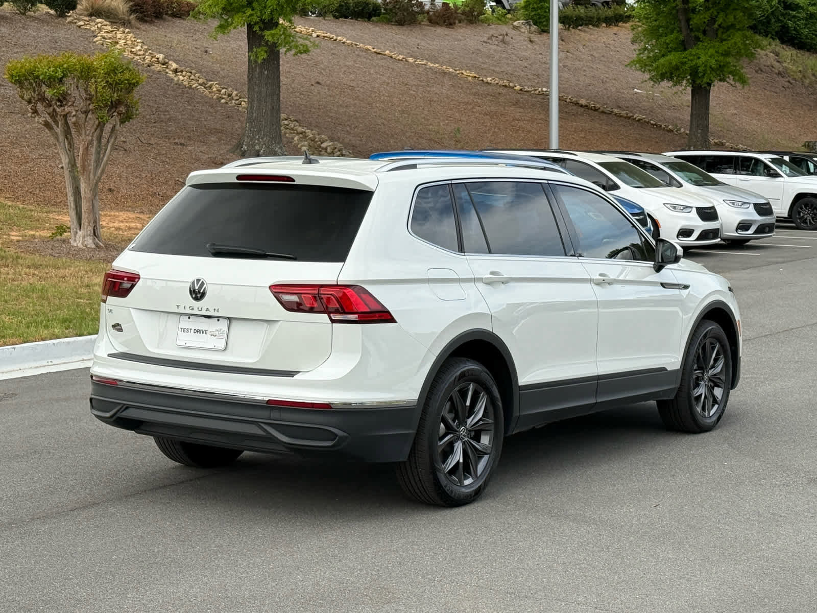 2023 Volkswagen Tiguan SE