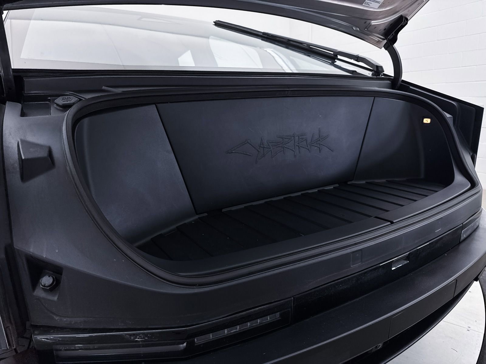 2024 Tesla Cybertruck AWD Crew Cab