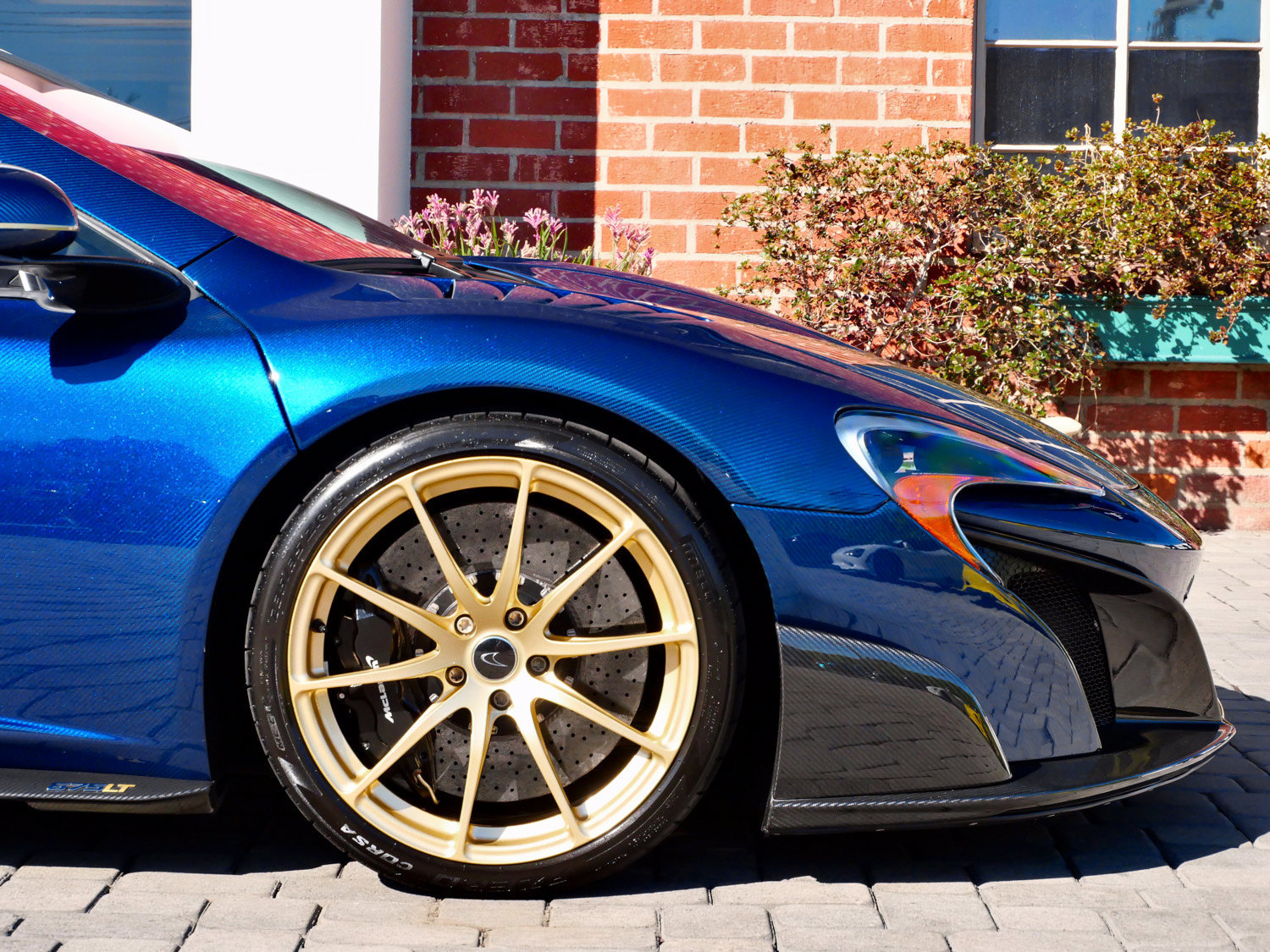 Used 2016 McLaren 675LT Spider photo 7