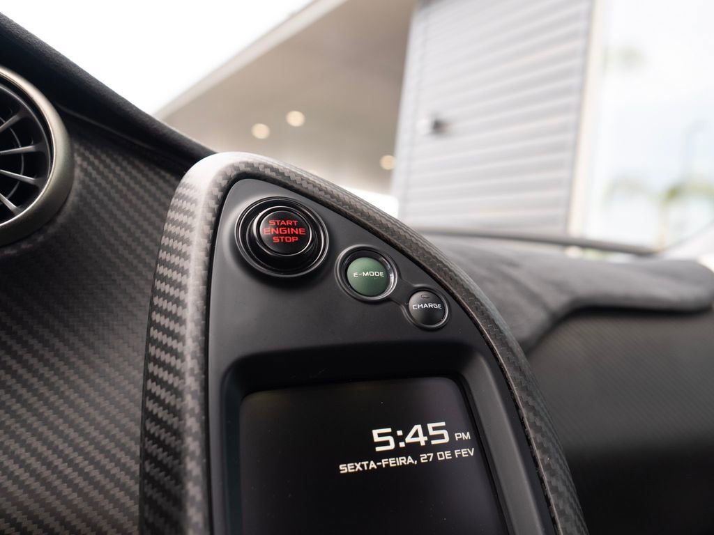 Used 2015 McLaren P1 photo 18
