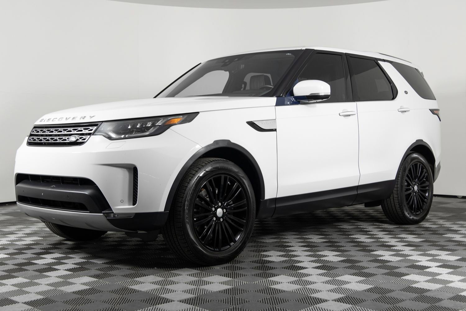 2017 Land Rover Discovery HSE Luxury