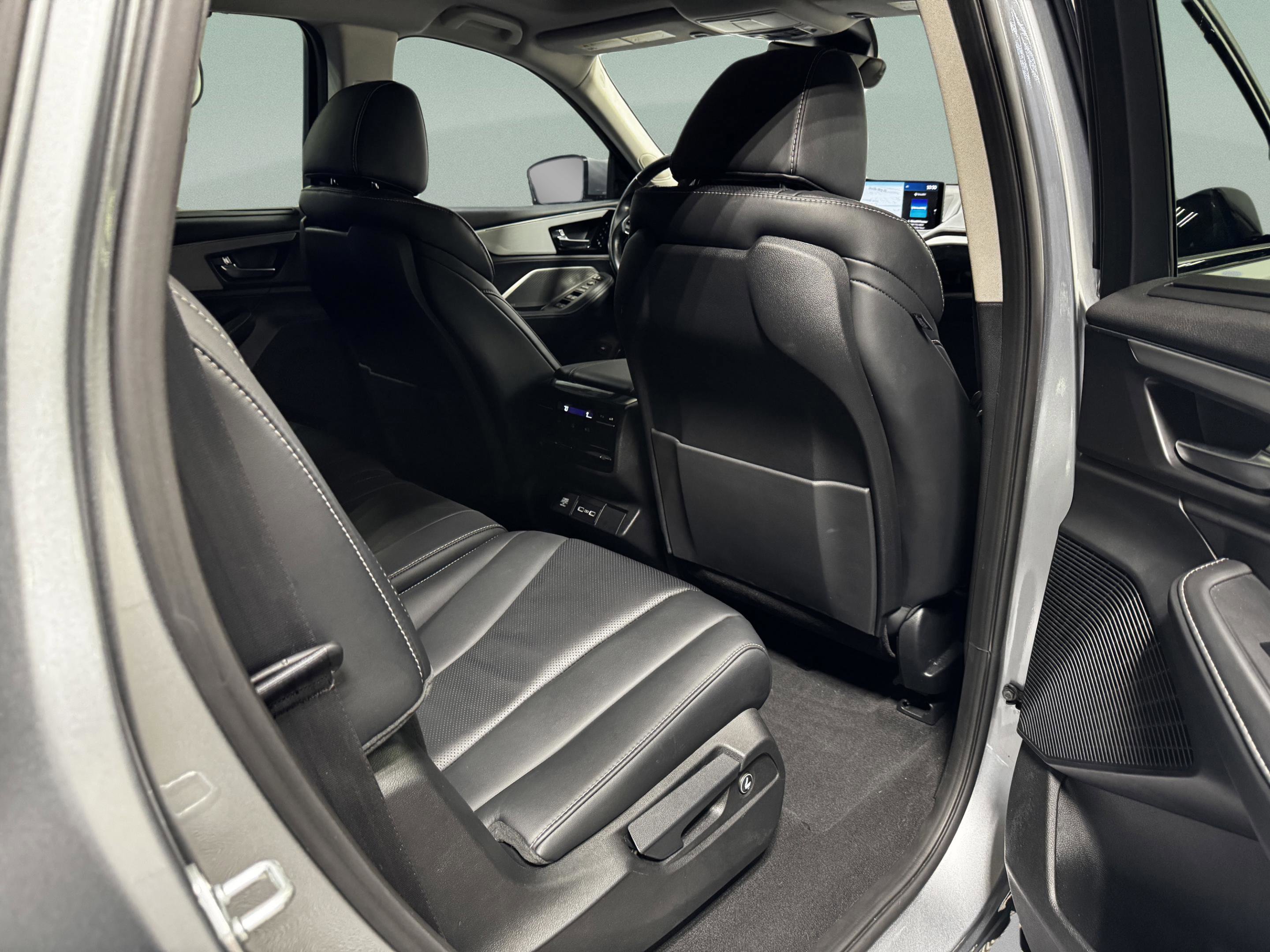 2023 Acura MDX FWD w/ Technology Package