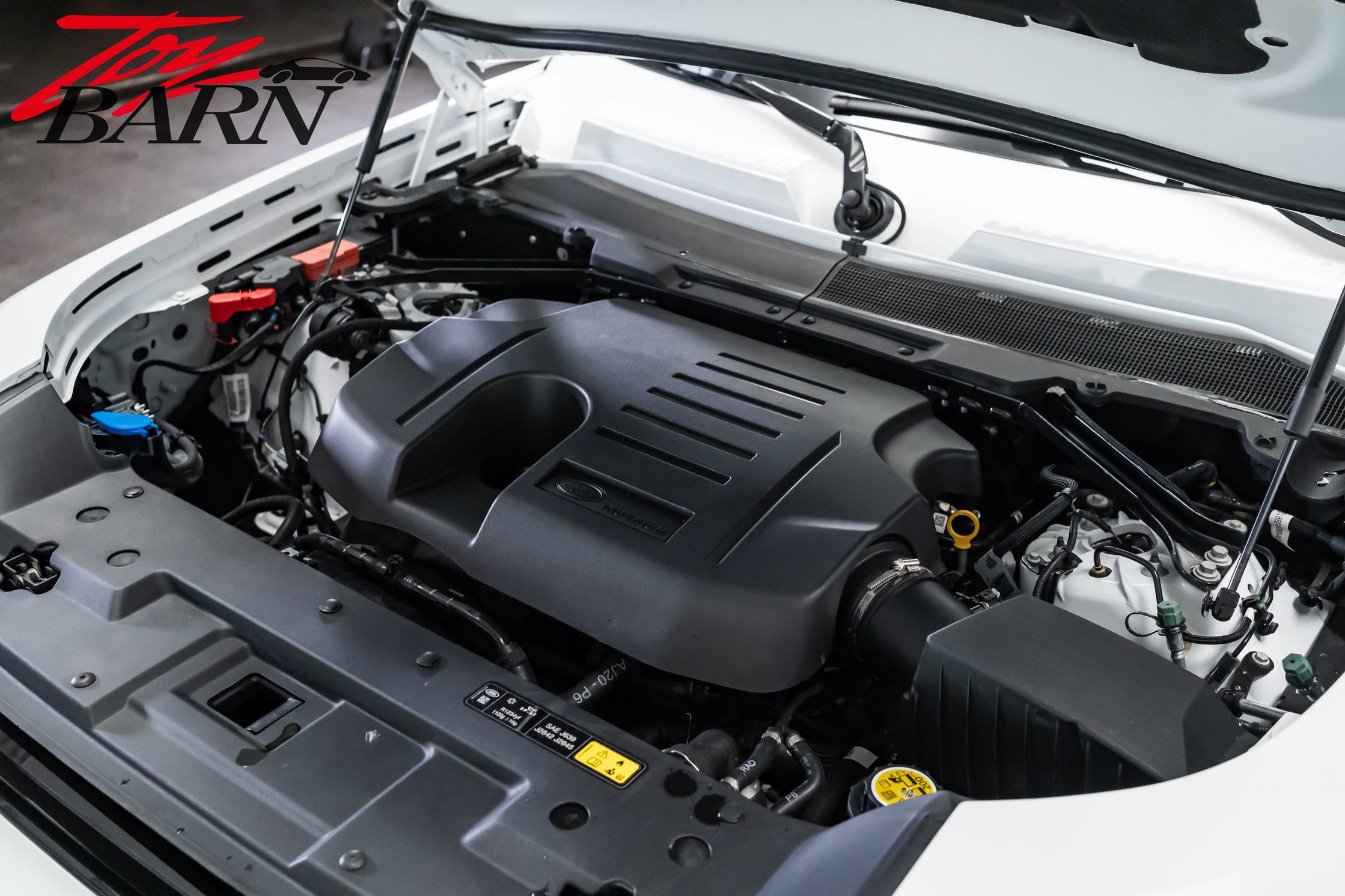 2023 Land Rover Defender 130 SE