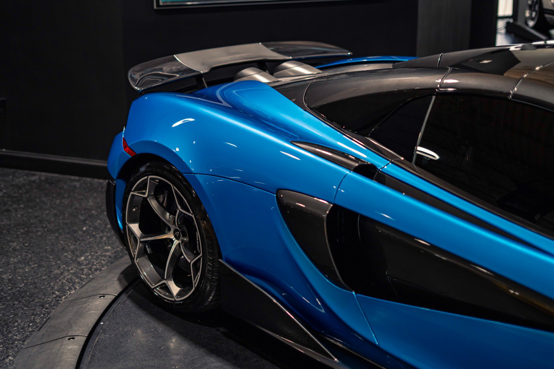 Used 2020 McLaren 600LT Spider photo 4