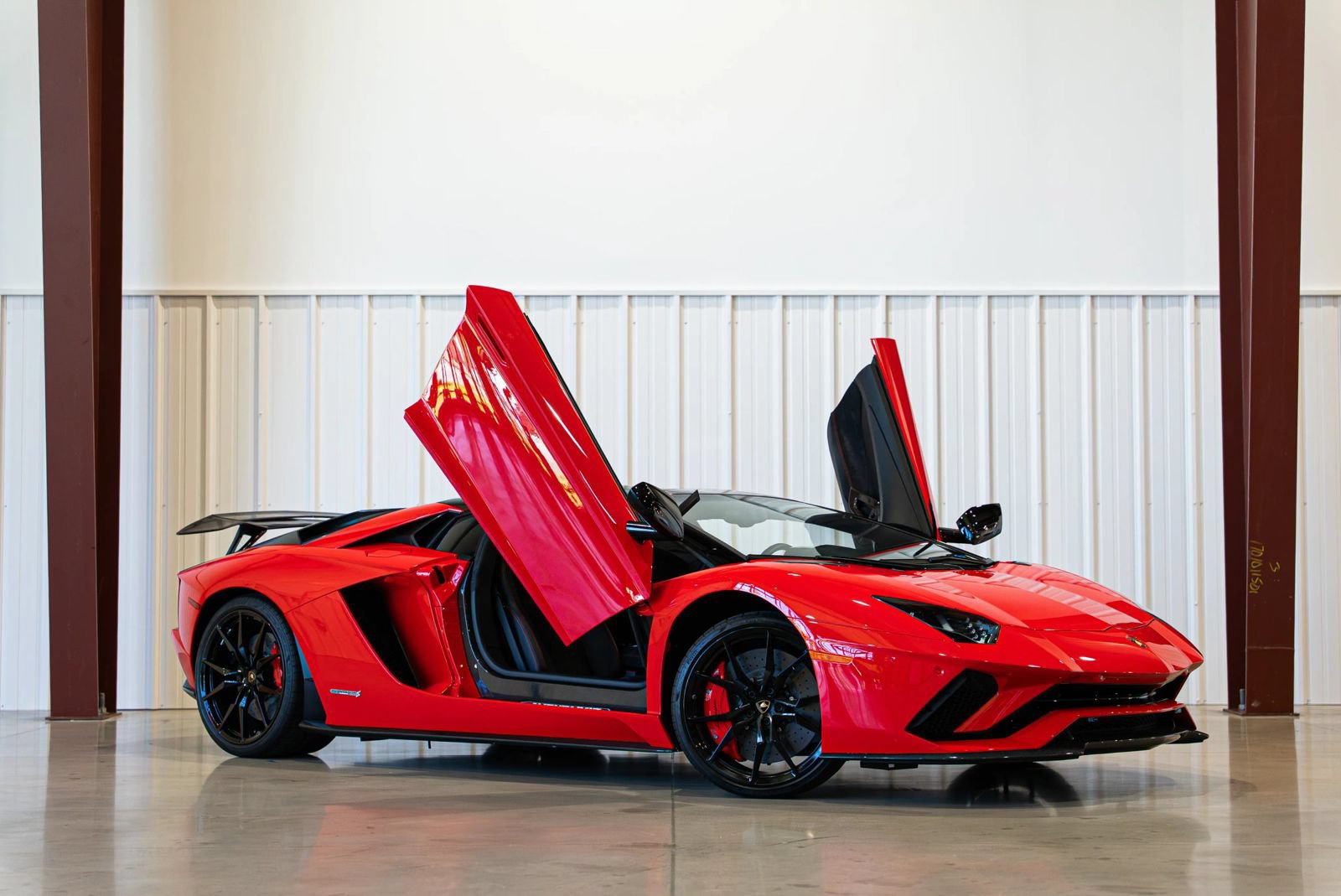 Used 2018 Lamborghini Aventador S