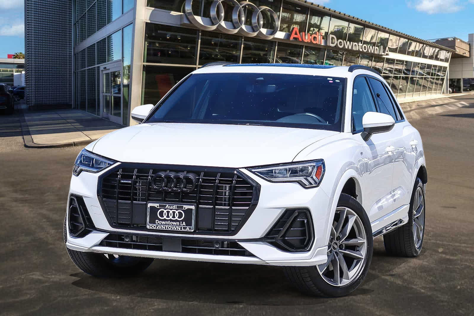 Used 2025 Audi Q3 2.0T Premium w/ Convenience Package
