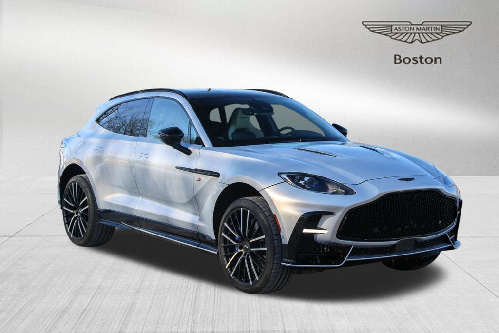 New 2026 Aston Martin DBX 707