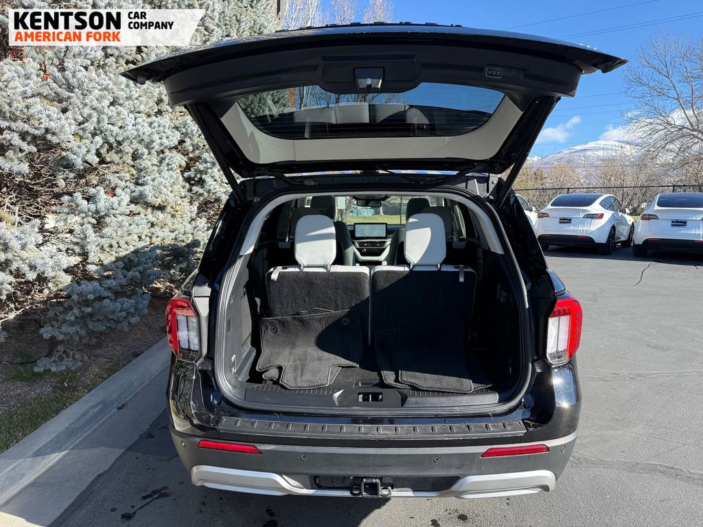 2025 Ford Explorer Platinum