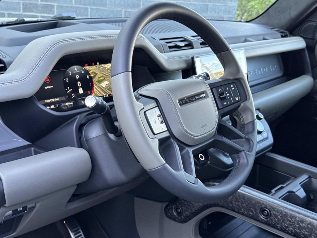 2025 Land Rover Defender 110