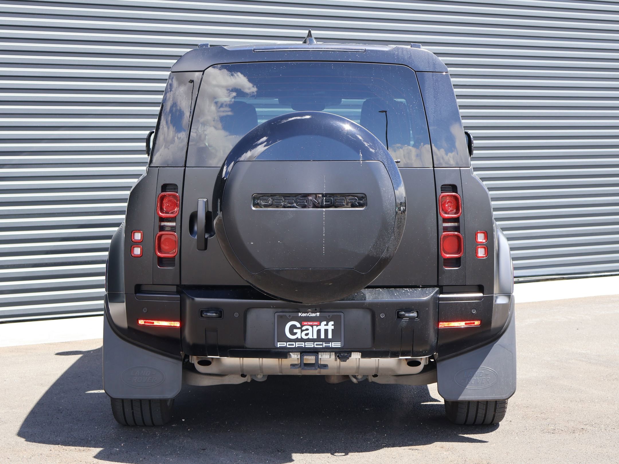 2024 Land Rover Defender 110 X-Dynamic SE