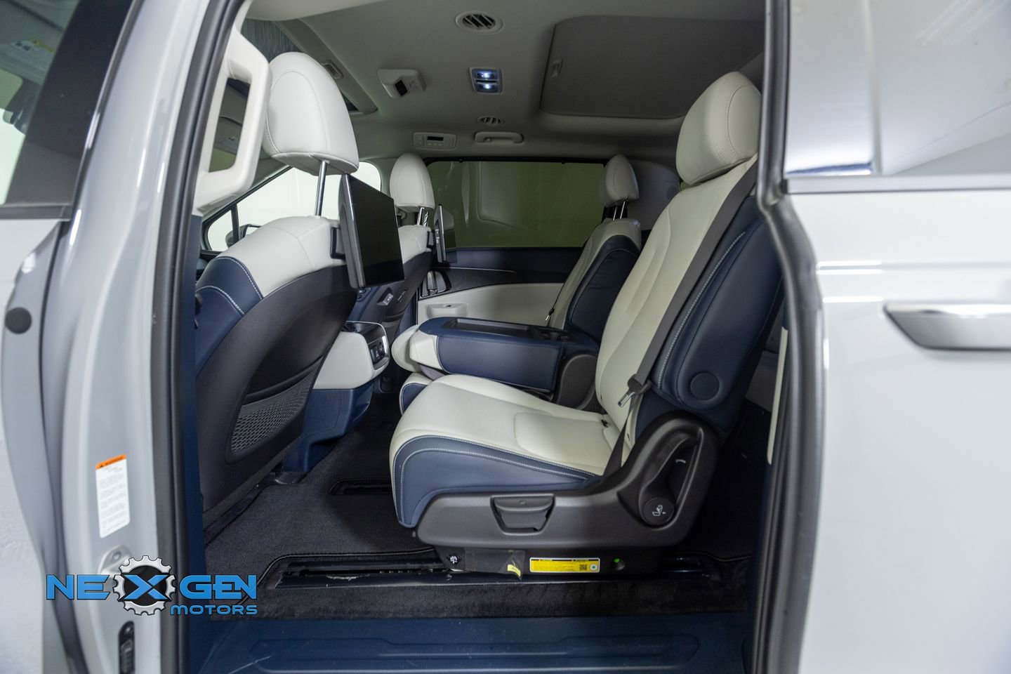 2025 Kia Carnival SX Prestige