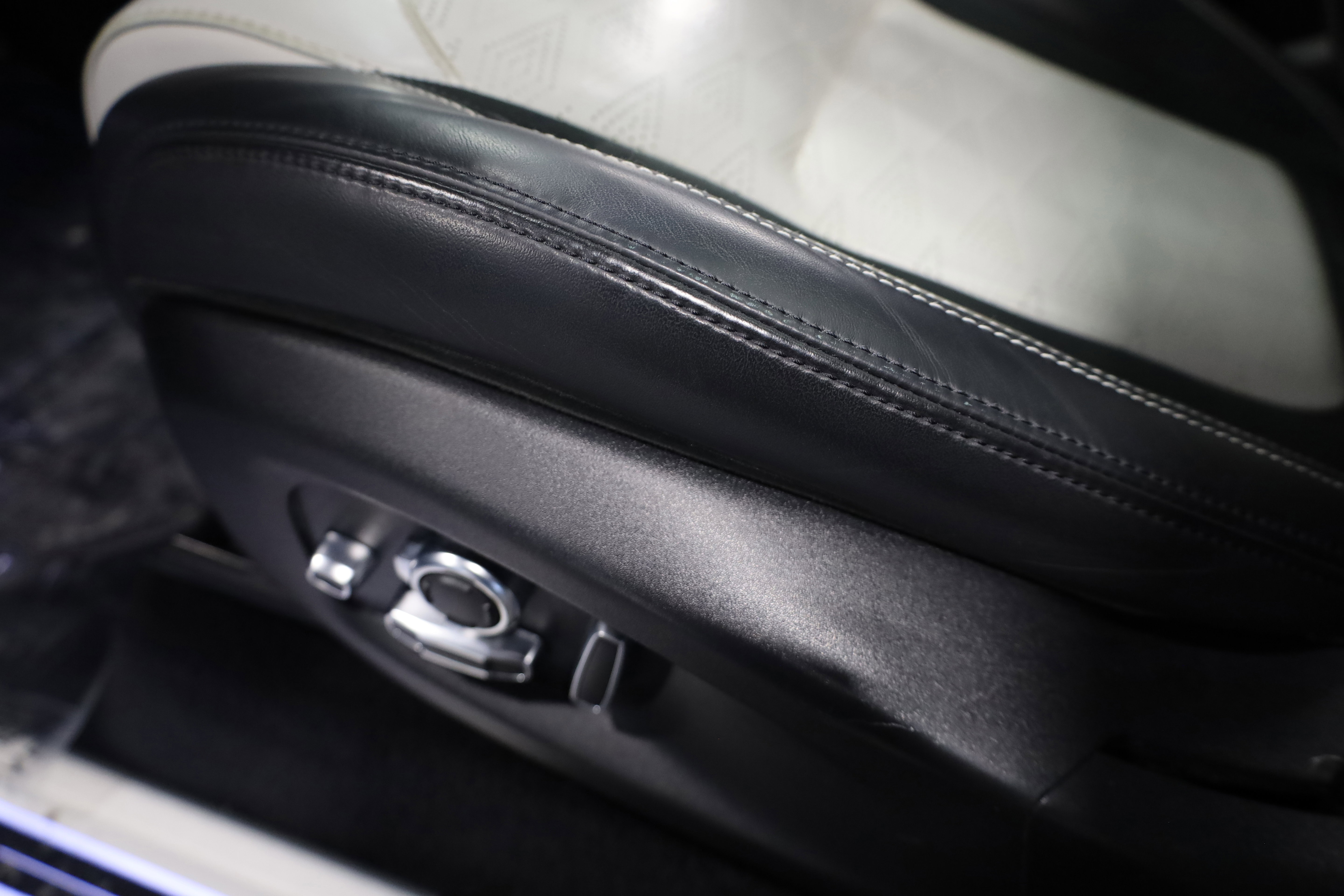 2022 Land Rover Range Rover Sport SVR Carbon Edition