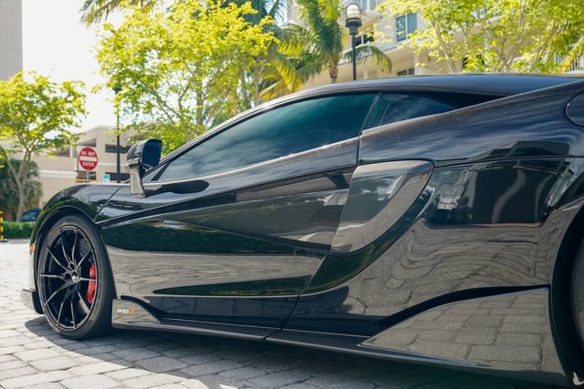 Used 2019 McLaren 600LT photo 19