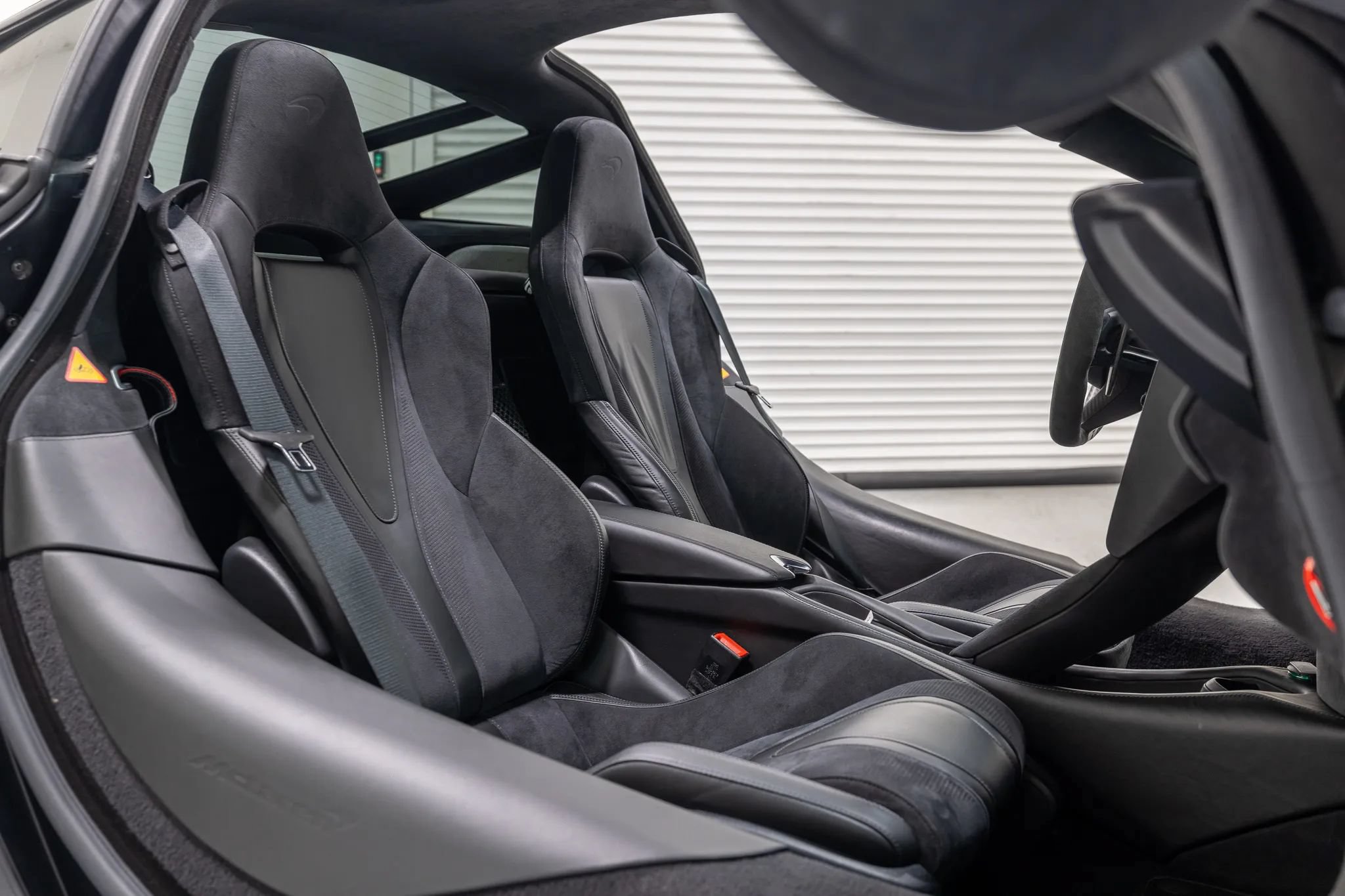 Used 2018 McLaren 720S Performance photo 39