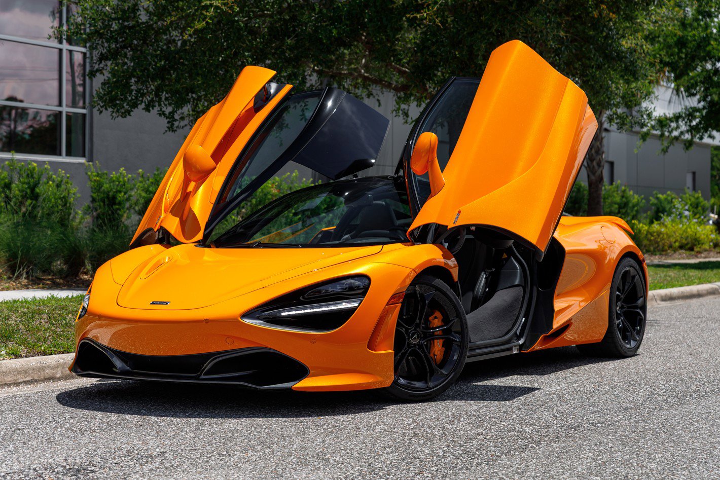 Used 2019 McLaren 720S Luxury photo 32