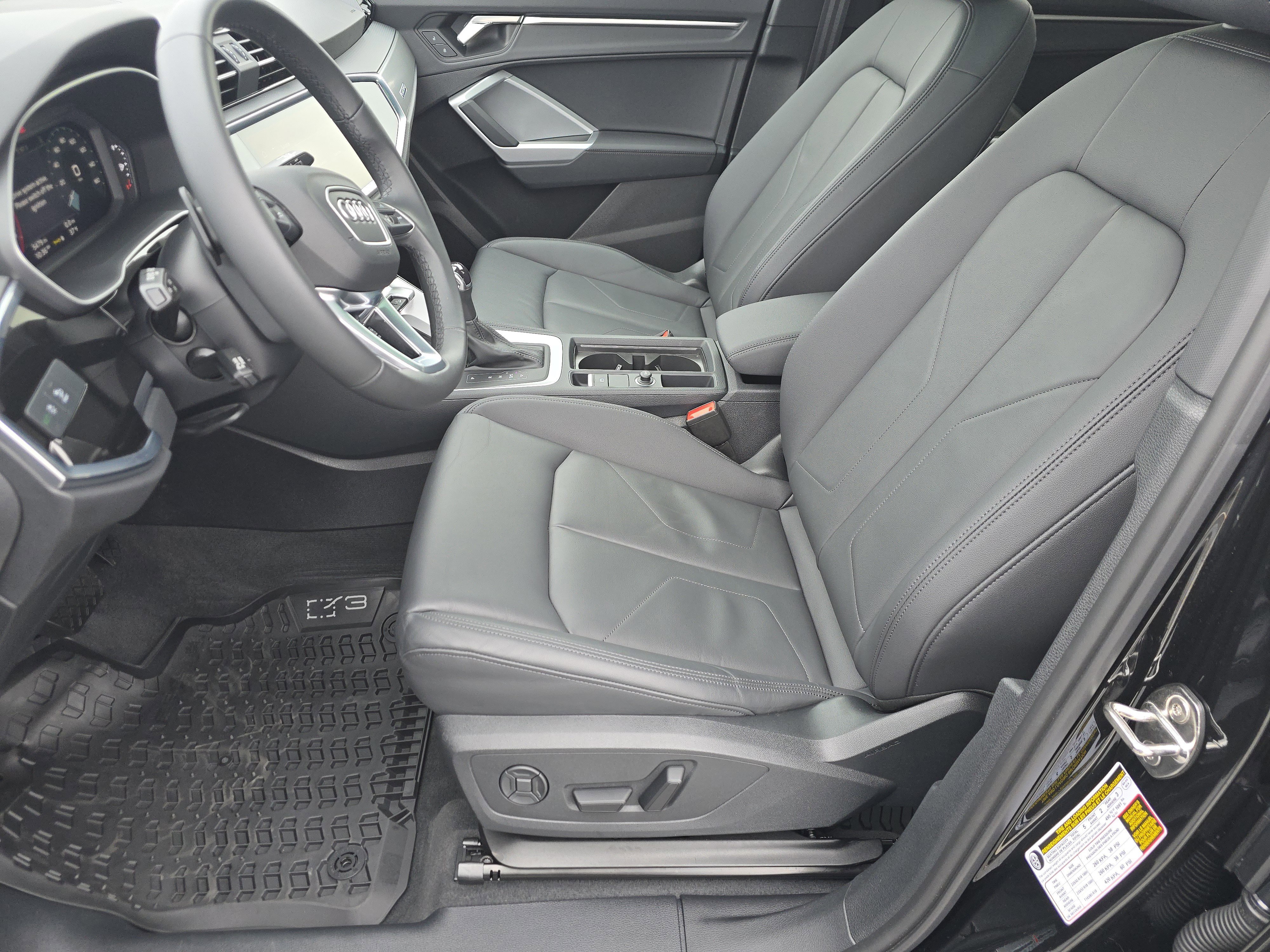 2025 Audi Q3 2.0T Premium