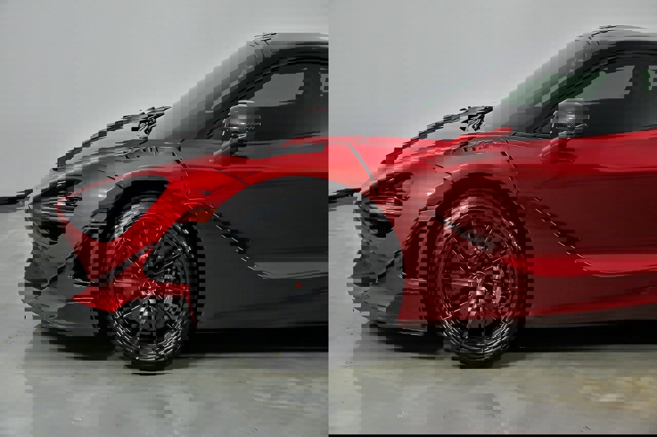 Used 2018 McLaren 720S photo 10