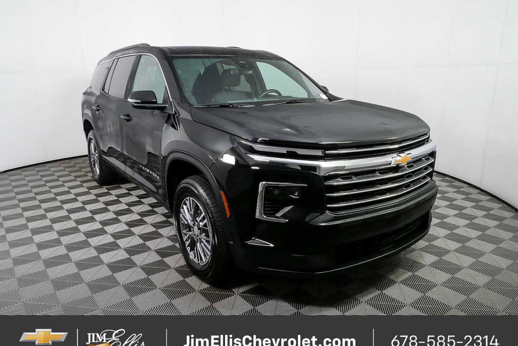 2025 Chevrolet Traverse LT