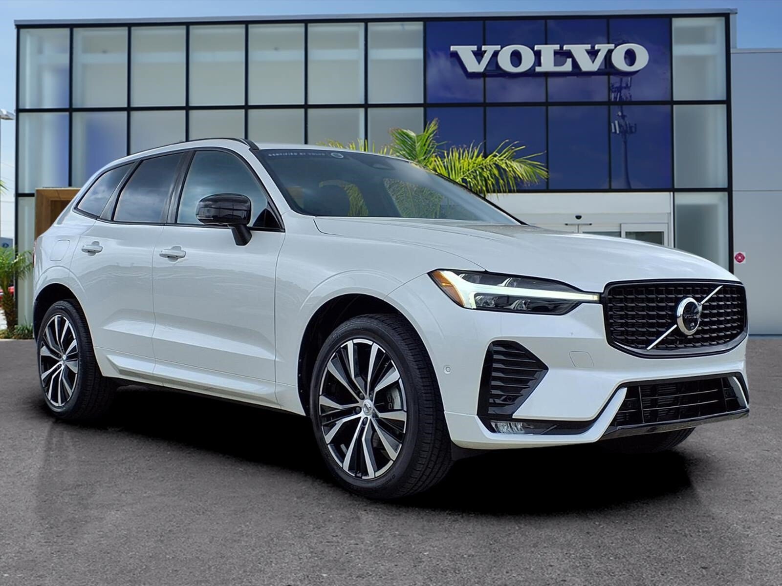 Certified 2024 Volvo XC60 B5 Plus w/ Protection Package Premier
