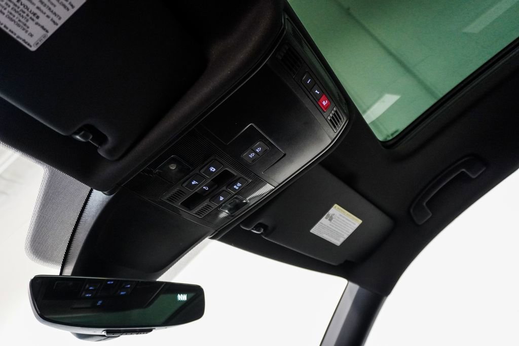 2022 Volkswagen Tiguan SEL R-Line