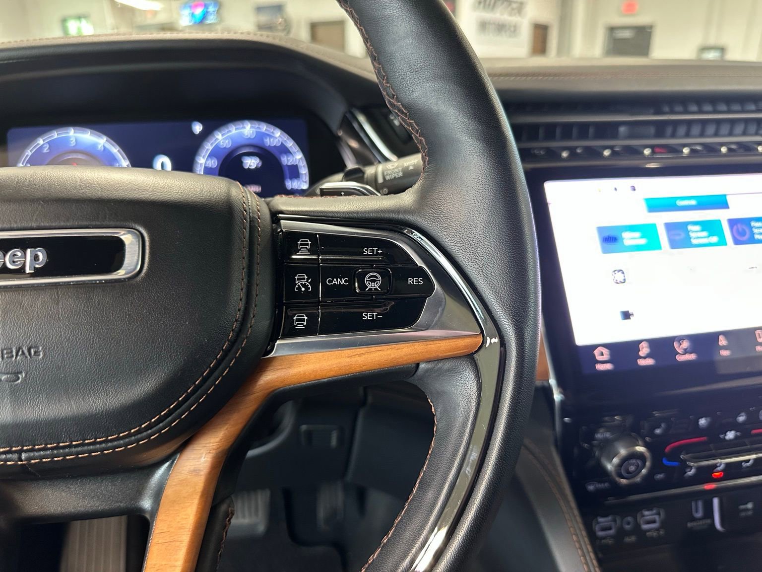 2024 Jeep Grand Cherokee Summit