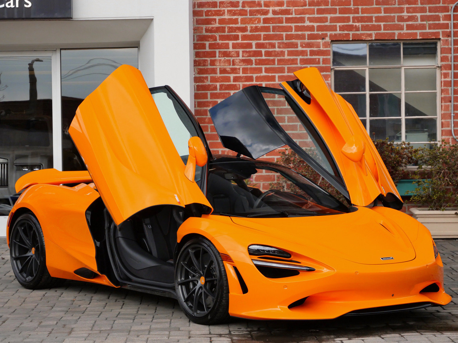 Used 2025 McLaren 750S photo 17