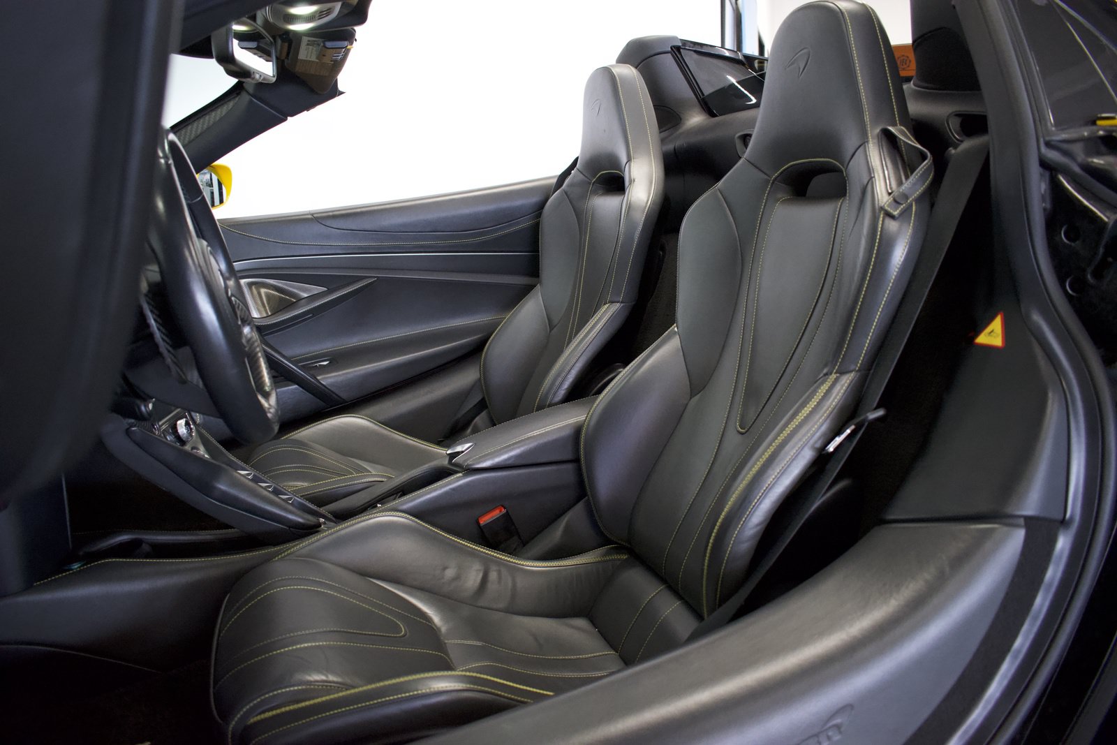 Used 2022 McLaren 720S Luxury photo 6